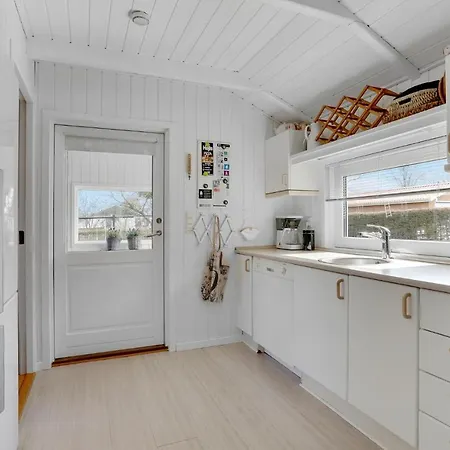 Stunning Home In Hejls With Wifi * Hejls