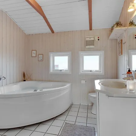 Stunning Home In Hejls With Wifi